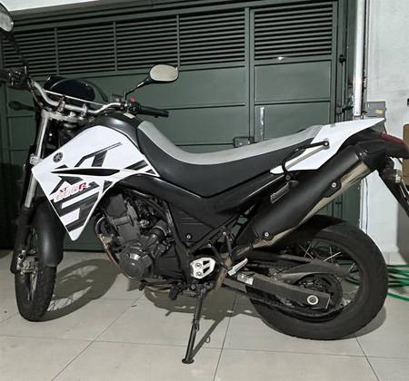 YAMAHA XT 660R 